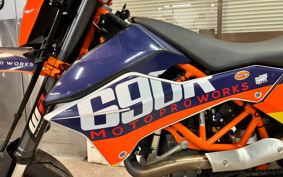KTM 690 SMC R 2013 LST40