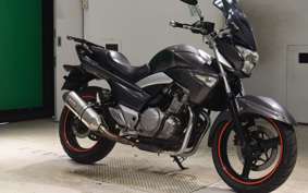 SUZUKI GSR250