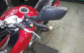 SUZUKI GSR250