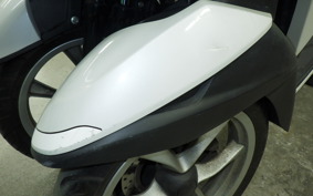 YAMAHA TRICITY 125 2000 SE82J