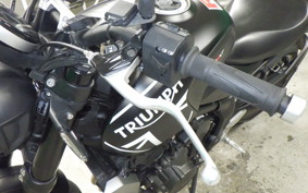 TRIUMPH TRIDENT 660 2022