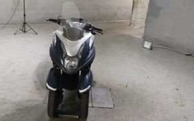 YAMAHA TRICITY 125 SE82J