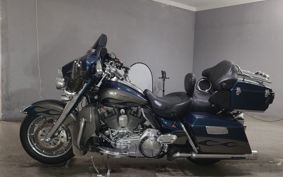 HARLEY HARLEY FLHTCUSE1800CVO PR8