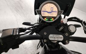 MOTO GUZZI V7 STONE ..