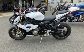 BMW S1000R 2015 0D02