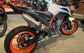 KTM 890 DUKE R 2023 TU940