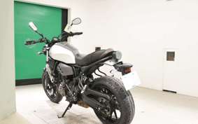 YAMAHA XSR700 2019
