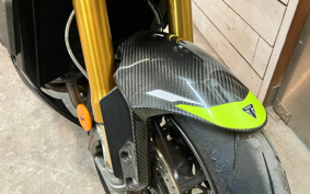 TRIUMPH TRIPLE MOTO2 ED 2023 HDA624