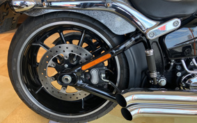 HARLEY FXSB BREAKOUT 2013 BF5