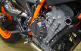 KTM 890 DUKE R 2021 TU940