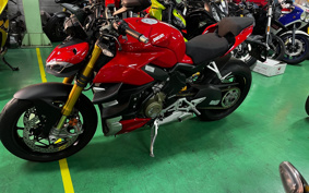 DUCATI STREET FIGHTER V4S 2021 FA00