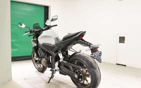 HONDA CB650R E-Clutch 2025 RH17