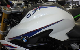 BMW G310R 2017