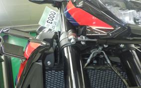BMW M1000R 2024