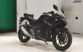 SUZUKI GSX250RA 2014