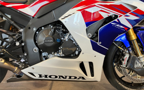 HONDA CBR1000RR-R FB 2022 SC82