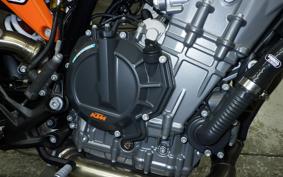 KTM 890 DUKE GP 2022