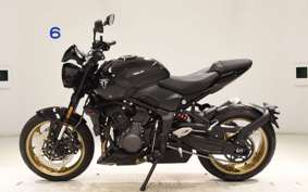TRIUMPH TRIDENT 800 2026