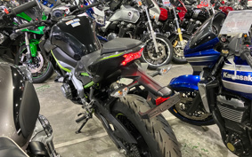 KAWASAKI Z900 2018 ZR900B