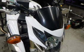 SUZUKI GSR750 2011