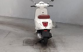 VESPA PRIMA BEIGE RA125 M8210