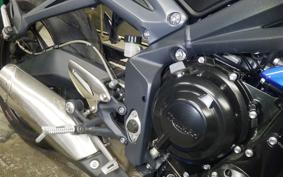 TRIUMPH STREET TRIPLE 85 2013