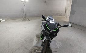 KAWASAKI  NINJA 7 HYBRID  ..