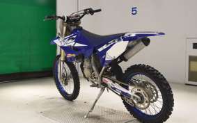 YAMAHA YZ125