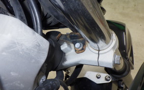 SUZUKI GSR250