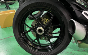 DUCATI STREETFIGHTER V2 2023 3F00