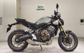 HONDA CB650R E-Clutch 2018 RH17