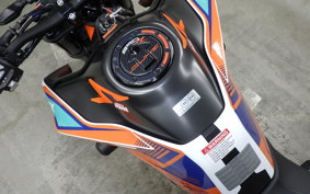 KTM 890 DUKE R 2022