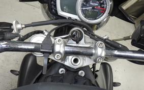 TRIUMPH STREET TRIPLE 2008