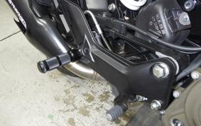 HUSQVARNA SVARTPILEN 125 2003