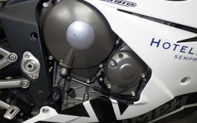 TRIUMPH DAYTONA 675 2013