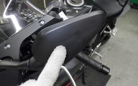 HONDA CBR650R E-Clutch 2026 RH17