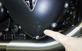 TRIUMPH STREET TWIN 2016
