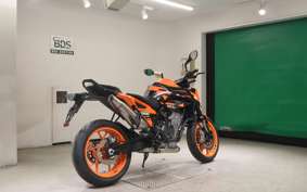 KTM 890 DUKE GP