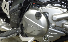 SUZUKI DL650 ( V-Strom 650 ) XTA 2022 C733M