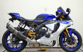 YAMAHA YZF-R1 2015 RN39