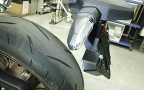 HONDA CB650R E-Clutch 2025 RH17