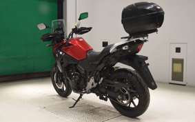 SUZUKI Vｽﾄﾛｰﾑ250 2010