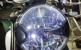 TRIUMPH TRIDENT 660 2024