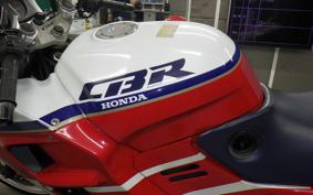 HONDA CBR1000F 1989 SC24