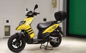 APRILIA SR125