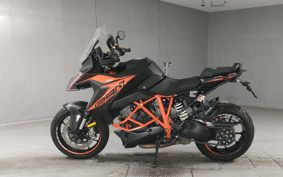 KTM 1290 SUPER  DUKE GT V6940