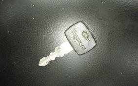 TRIUMPH THUNDERBIRD 900 2004