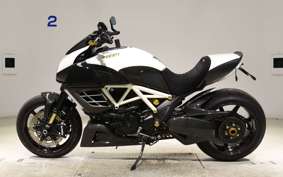 DUCATI DIAVEL AMG 2013