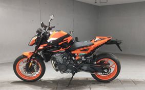KTM 890 DUKE GP TU940
