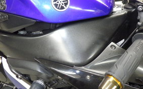 YAMAHA YZF-R1